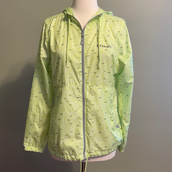 Columbia Jackets & Blazers - Women’s Small Columbia Green Triangle Lightweight Zip-Up Windbreaker Jacket